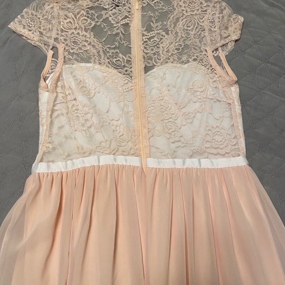 Pink dress - Picture 3 of 4